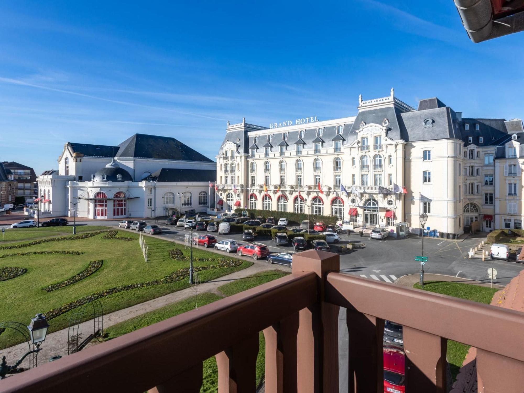 Apartment Le Normandie Home By Interhome Cabourg Eksteriør billede